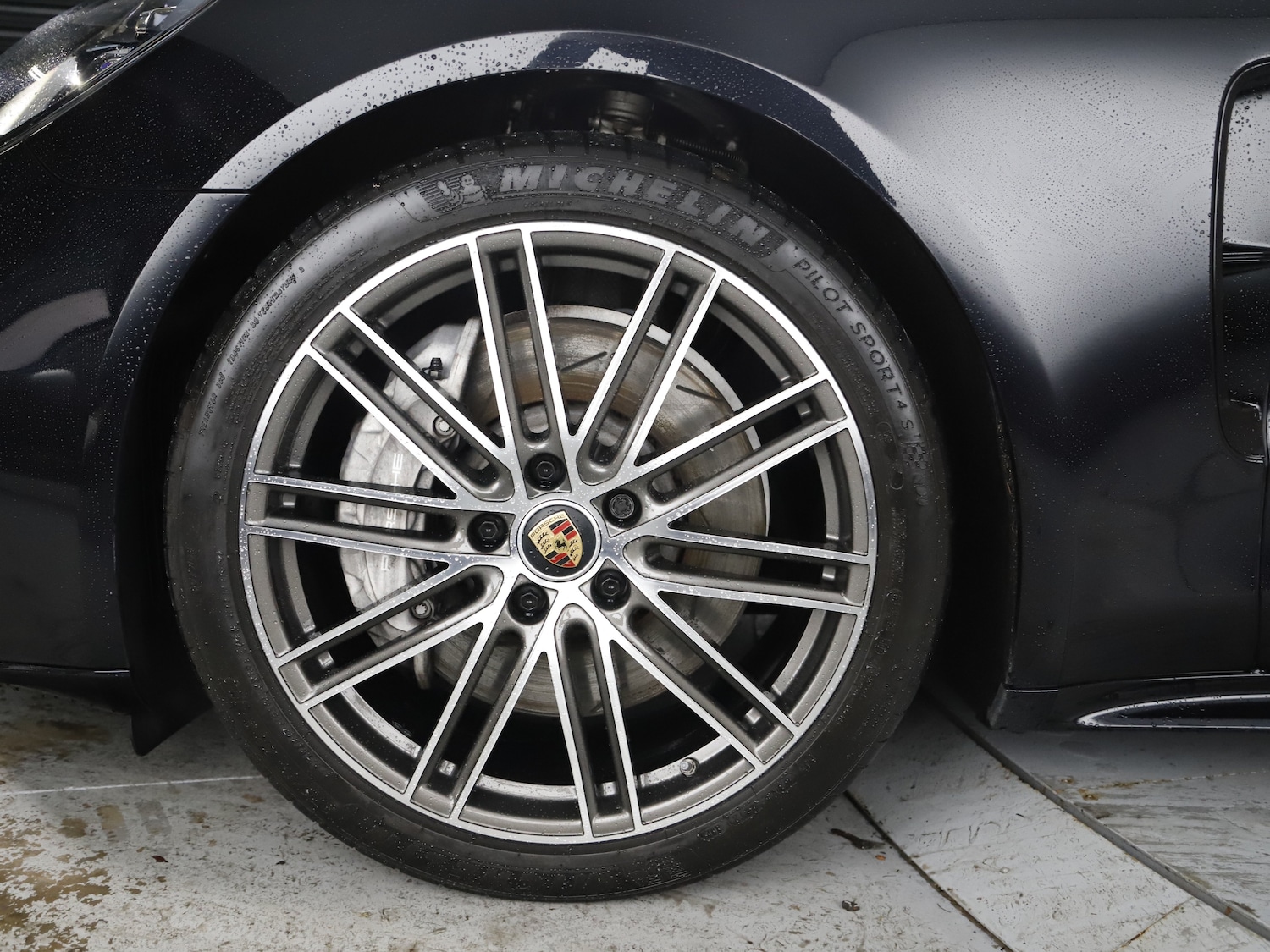 Used Porsche Panamera 2023 for sale - 77327529: Photo 4