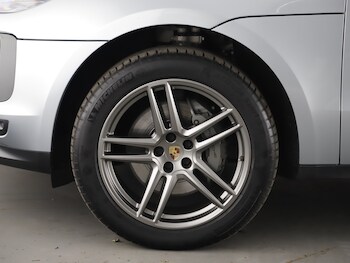 Used Porsche Macan 2021 for sale - 75474145: Photo