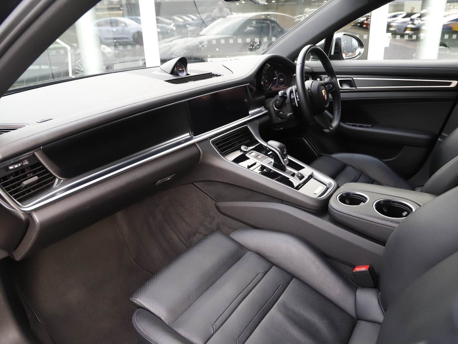 Used Porsche Panamera 2022 for sale - 77642137: Photo 4