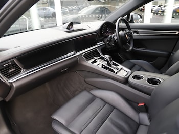 Used Porsche Panamera 2022 for sale - 77642137: Photo