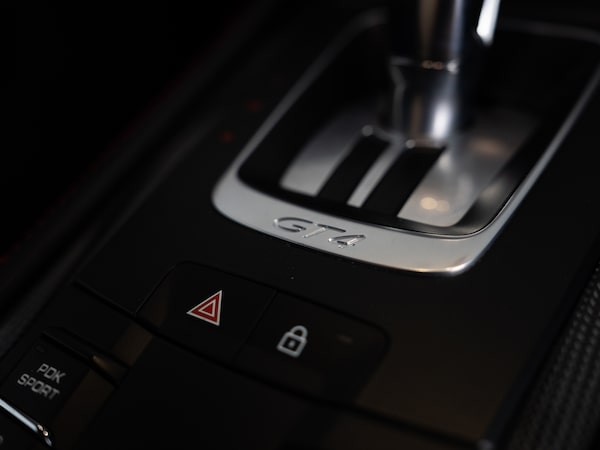 Used Porsche Cayman 2021 for sale - 76197119: Photo 12