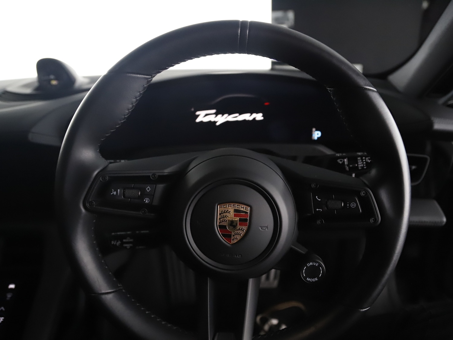 Used Porsche Taycan 2023 for sale - 76332990: Photo 16