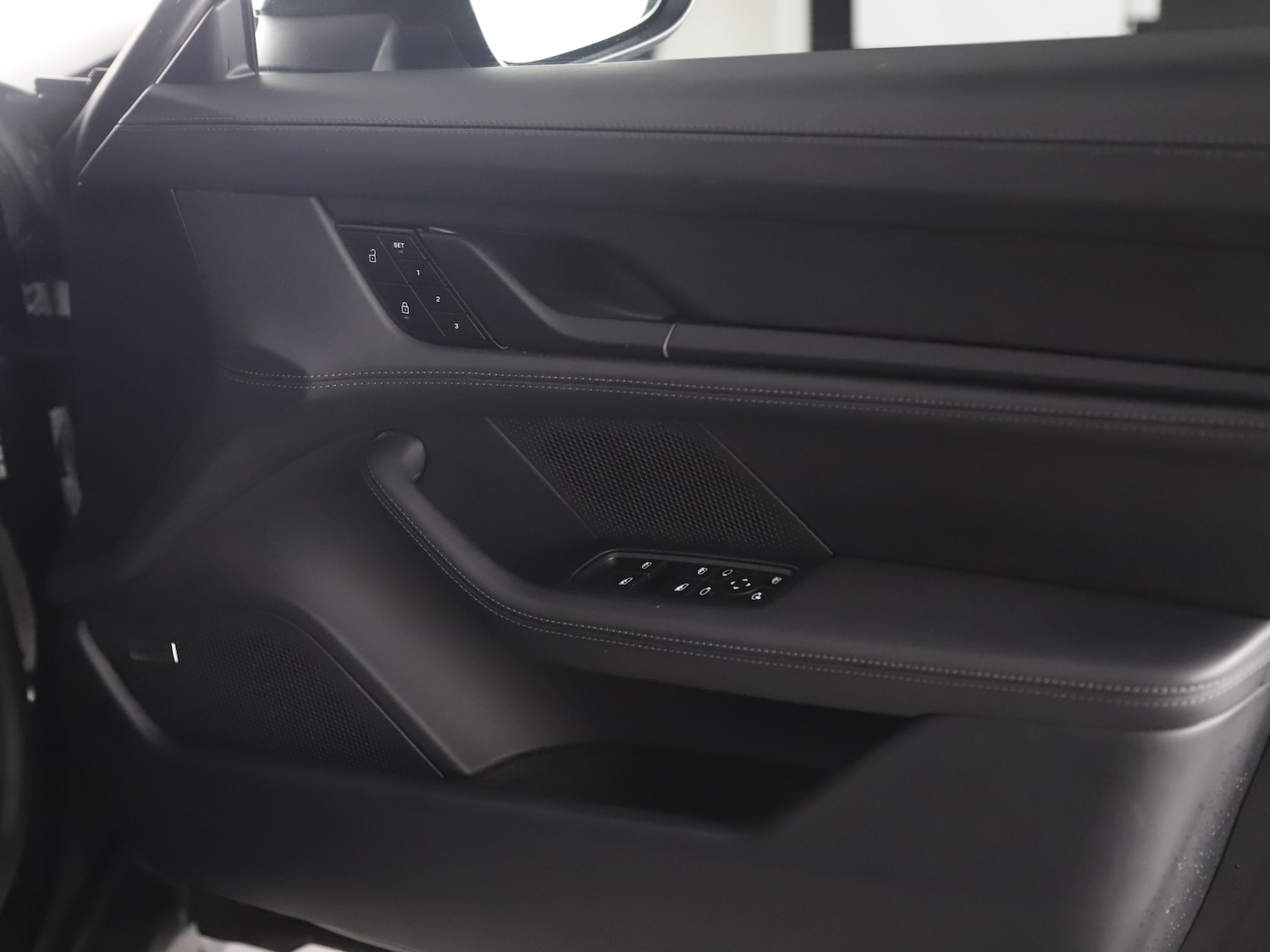 Used Porsche Taycan 2023 for sale - 76332990: Photo 17