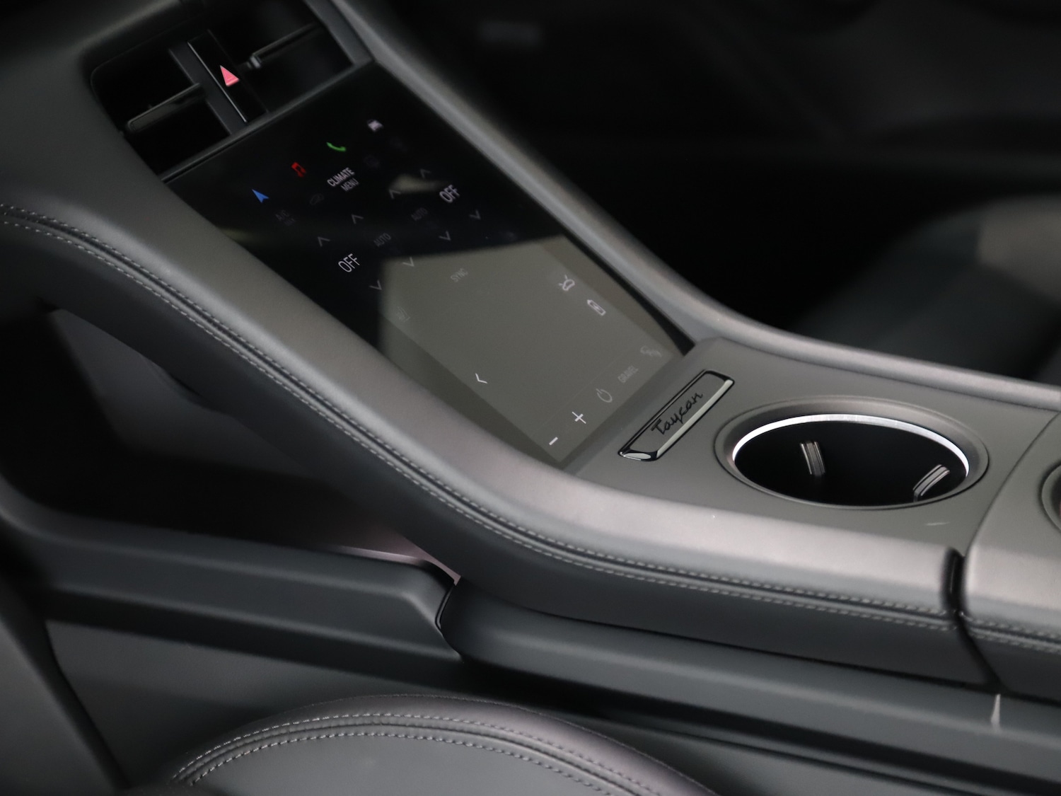 Used Porsche Taycan 2023 for sale - 76332990: Photo 24