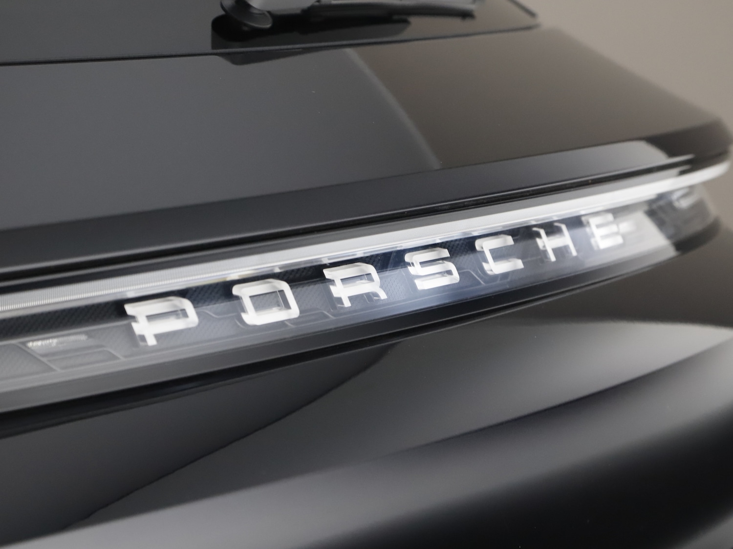 Used Porsche Taycan 2023 for sale - 76332990: Photo 25