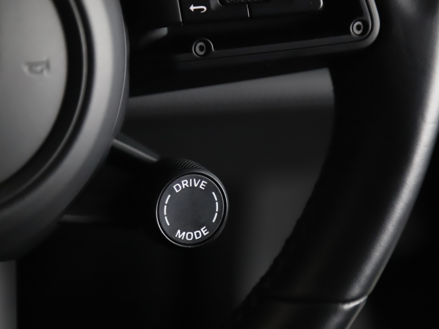 Used Porsche Taycan 2023 for sale - 76332990: Photo 26