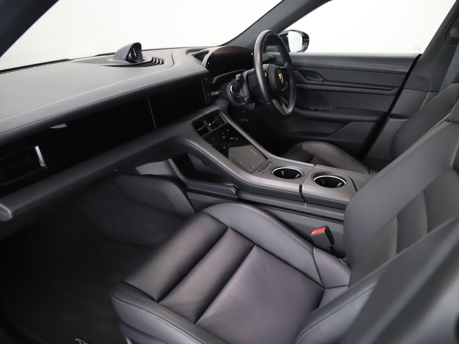 Used Porsche Taycan 2023 for sale - 76332990: Photo 3