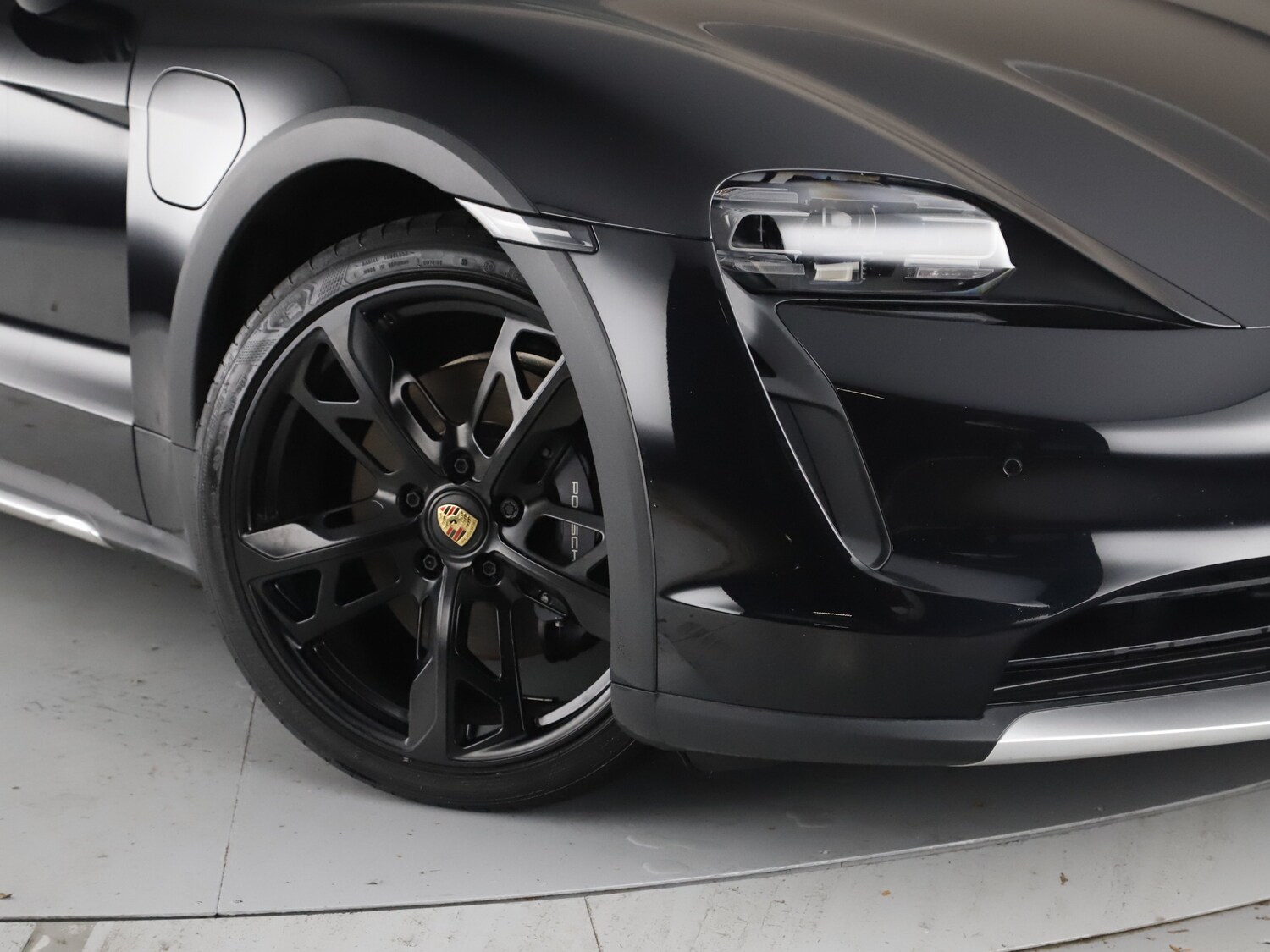 Used Porsche Taycan 2023 for sale - 76332990: Photo 42