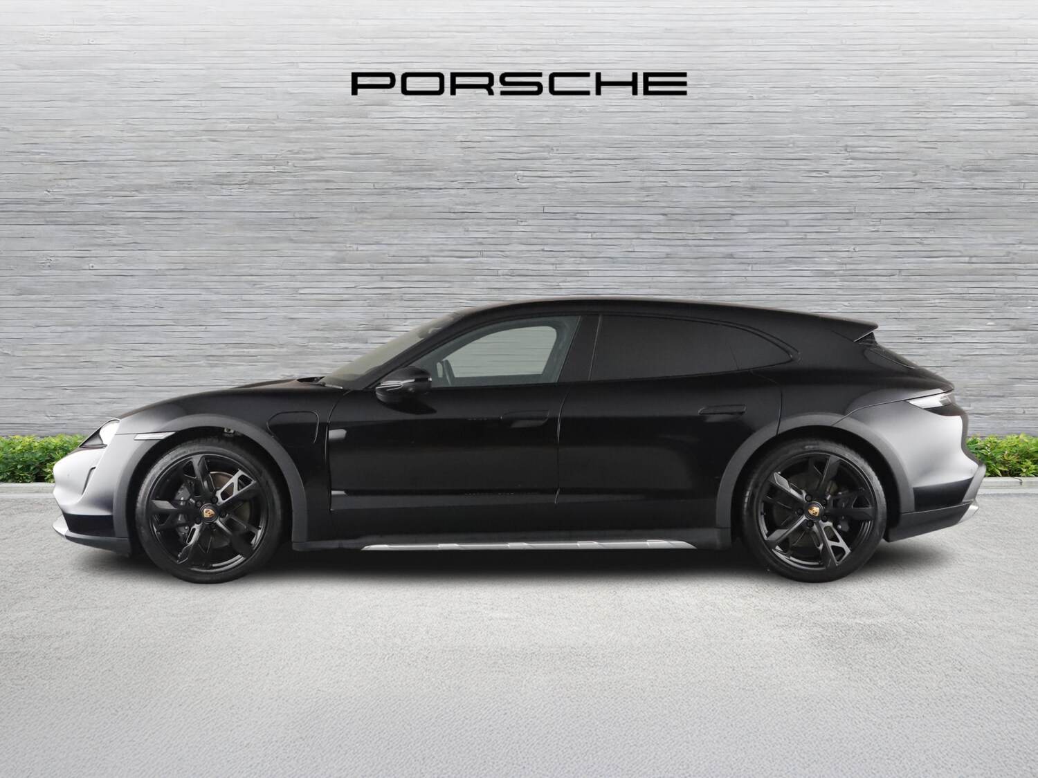 Used Porsche Taycan 2023 for sale - 76332990: Photo 5
