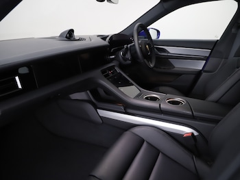 Used Porsche Taycan 2025 for sale - 75148794: Photo