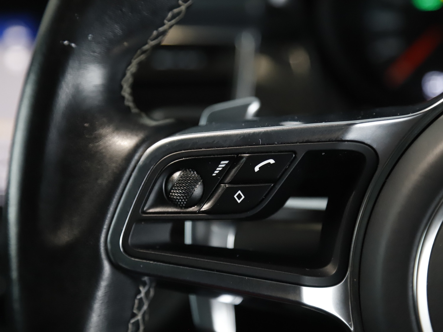 Used Porsche Macan 2017 for sale - 76344985: Photo 28