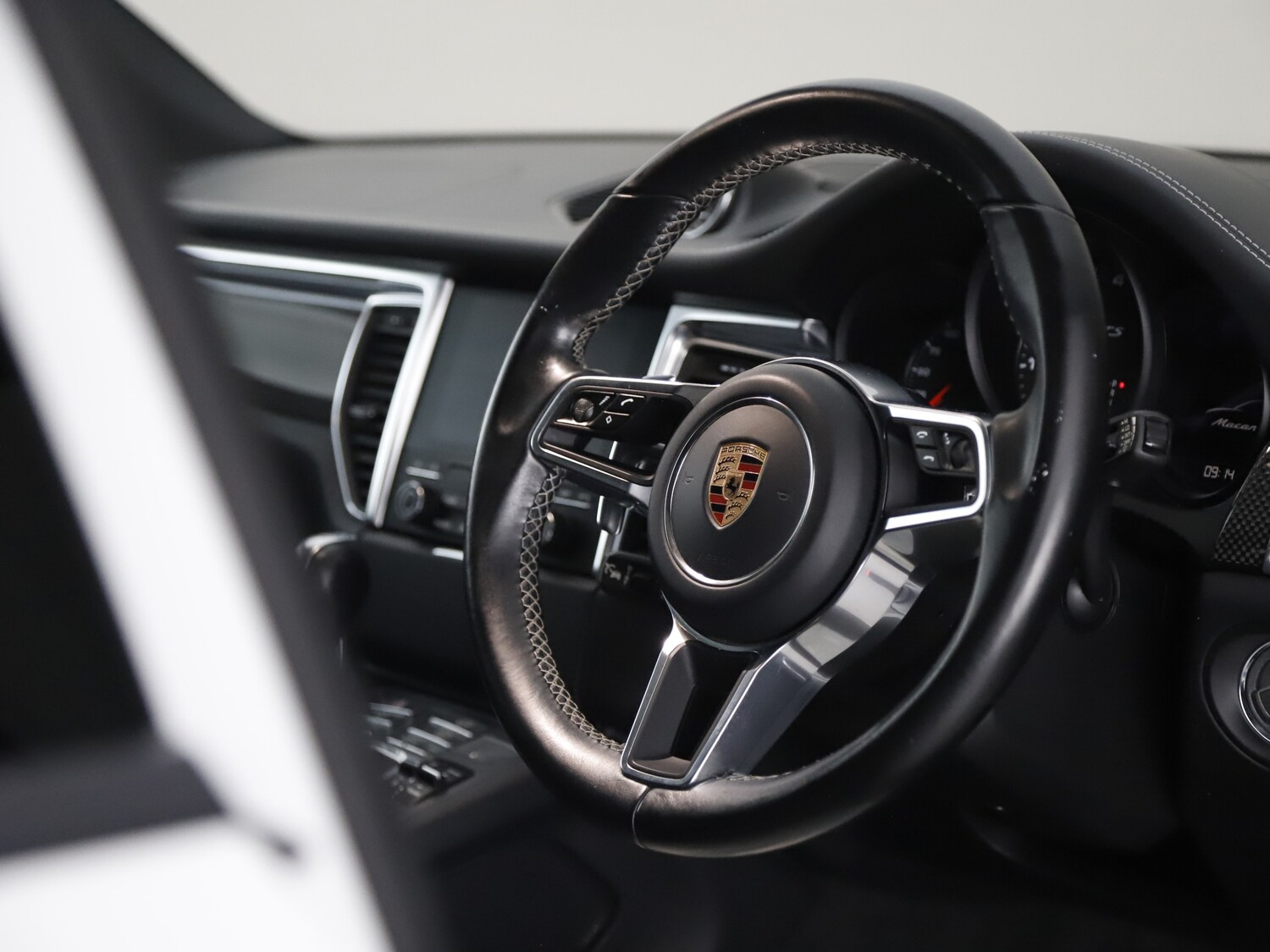 Used Porsche Macan 2017 for sale - 76344985: Photo 35