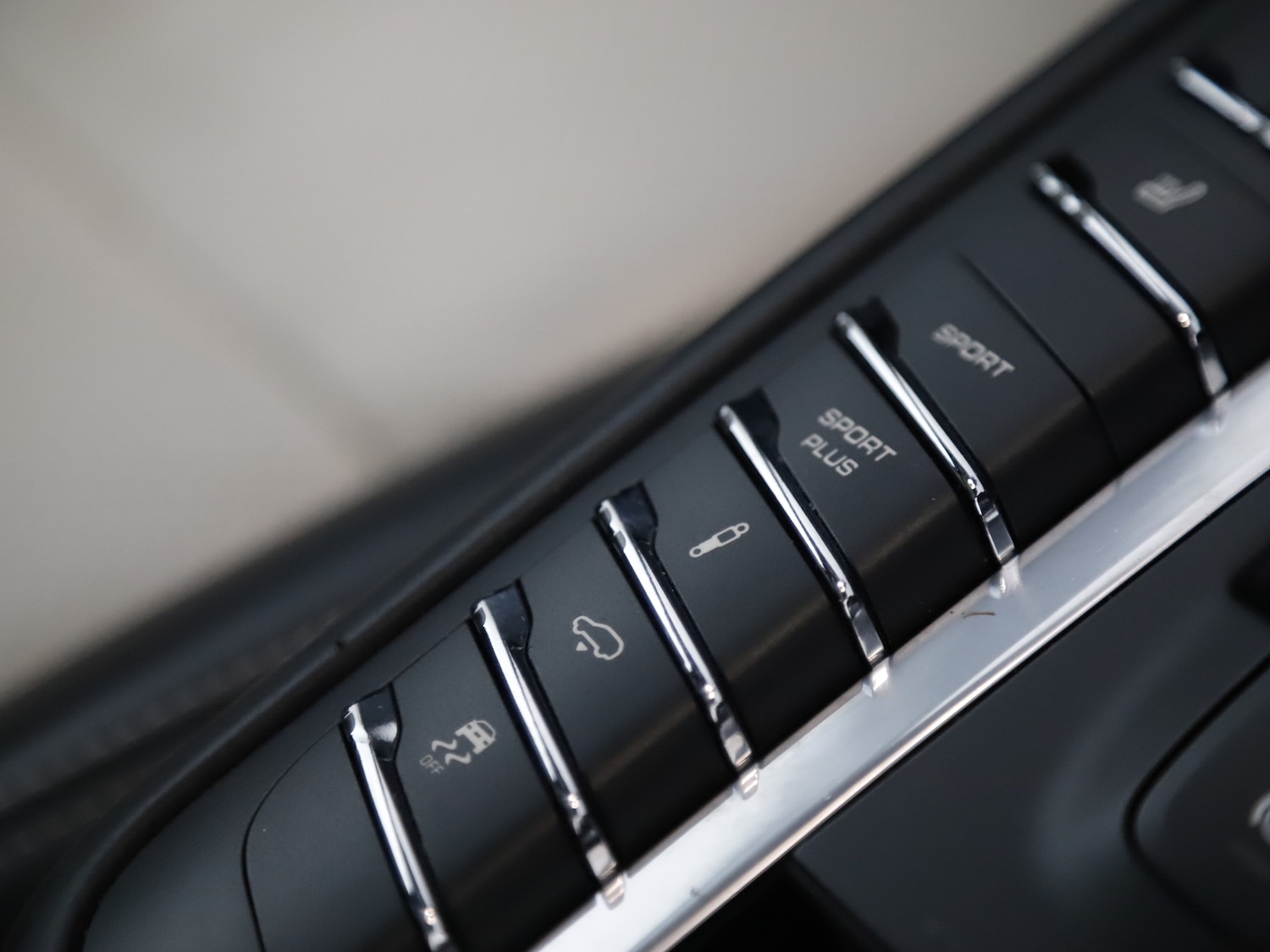 Used Porsche Macan 2017 for sale - 76344985: Photo 9