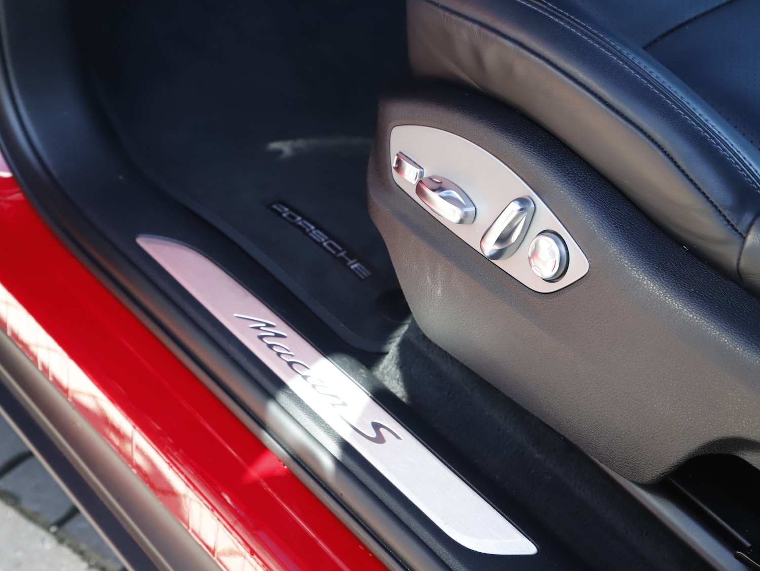 Used Porsche Macan 2023 for sale - 77836184: Photo 28