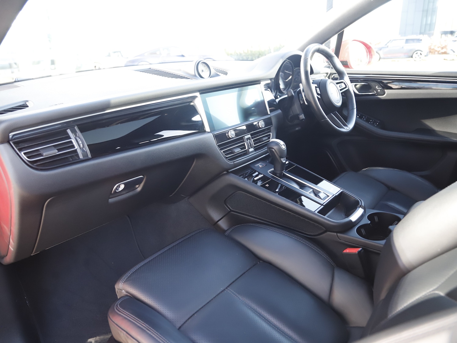 Used Porsche Macan 2023 for sale - 77836184: Photo 4