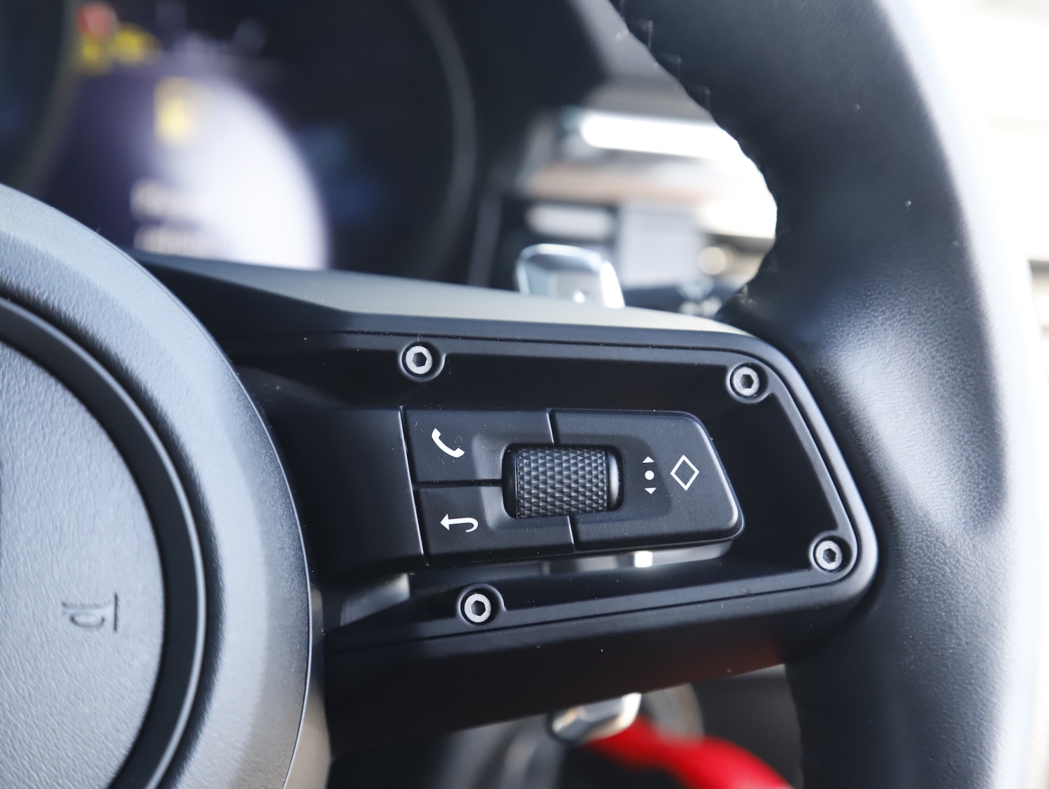 Used Porsche Macan 2023 for sale - 77836184: Photo 44