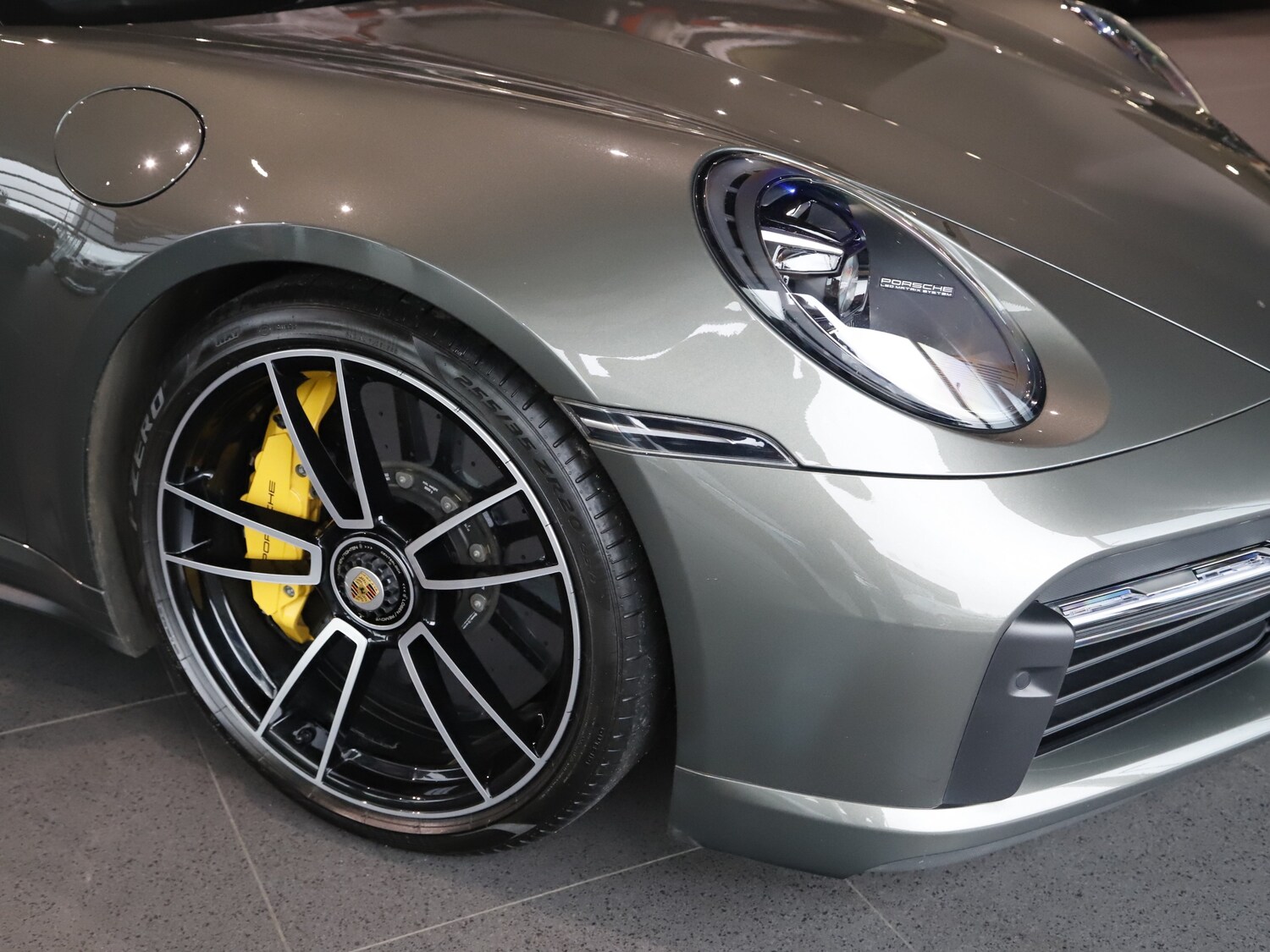 Used Porsche 911 2022 for sale - 77463304: Photo 43