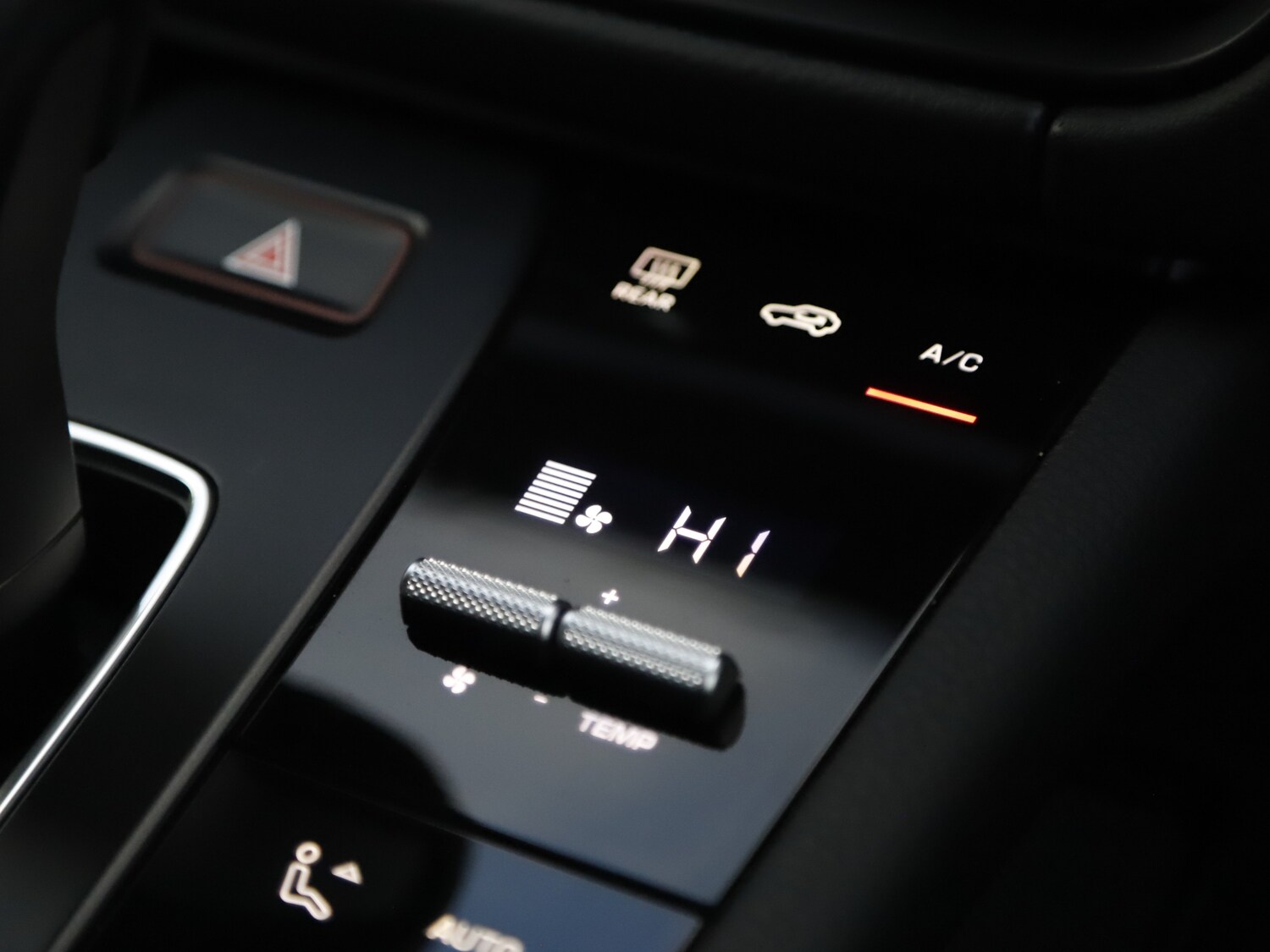 Used Porsche Macan 2022 for sale - 76711907: Photo 25