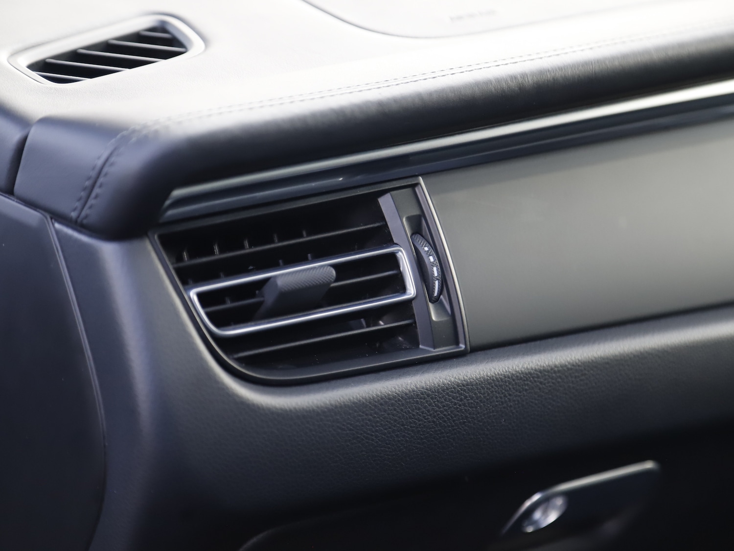 Used Porsche Macan 2024 for sale - 77494114: Photo 23