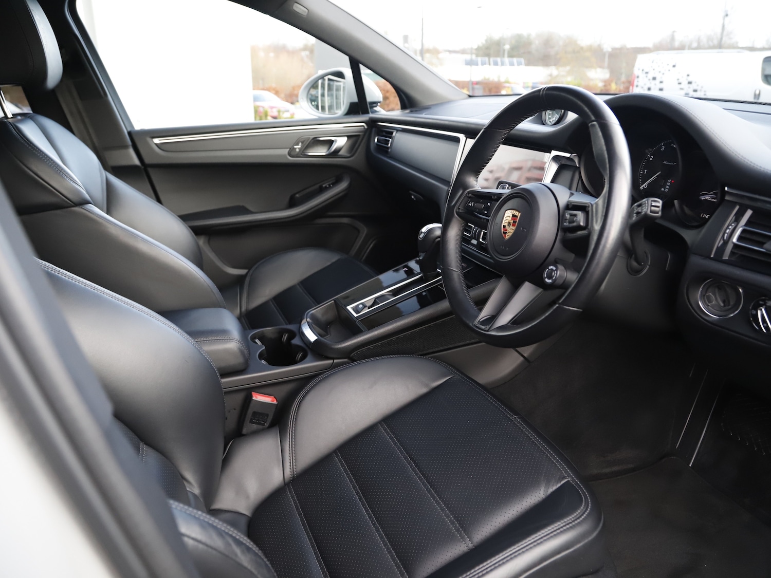 Used Porsche Macan 2024 for sale - 77494114: Photo 35