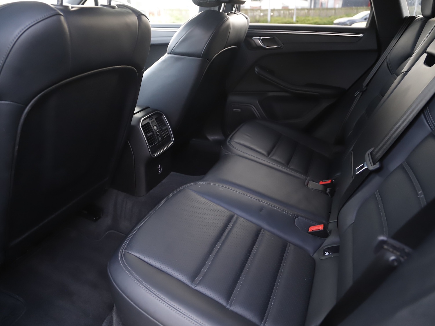 Used Porsche Macan 2024 for sale - 77494114: Photo 37