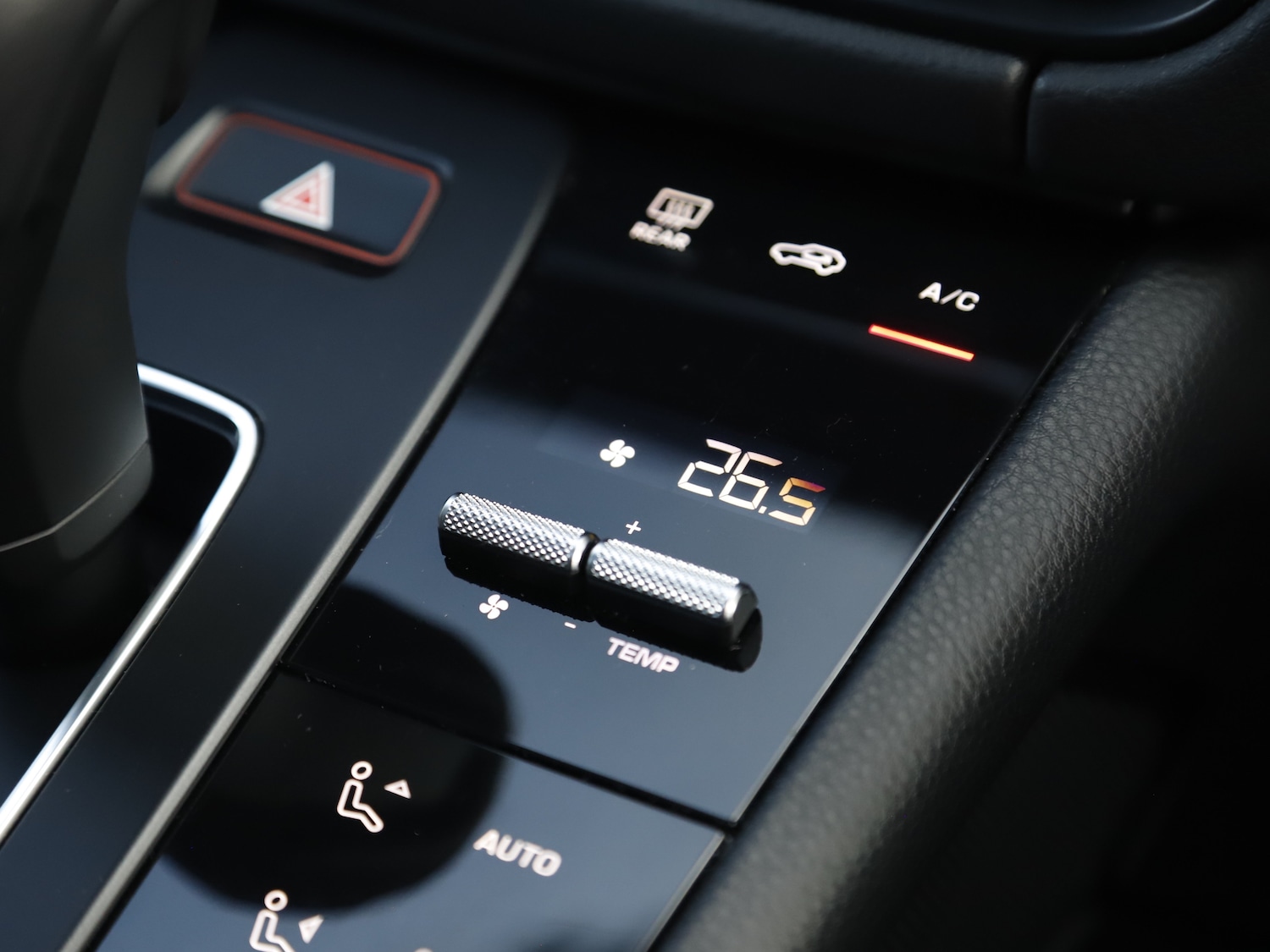 Used Porsche Macan 2024 for sale - 77494114: Photo 38