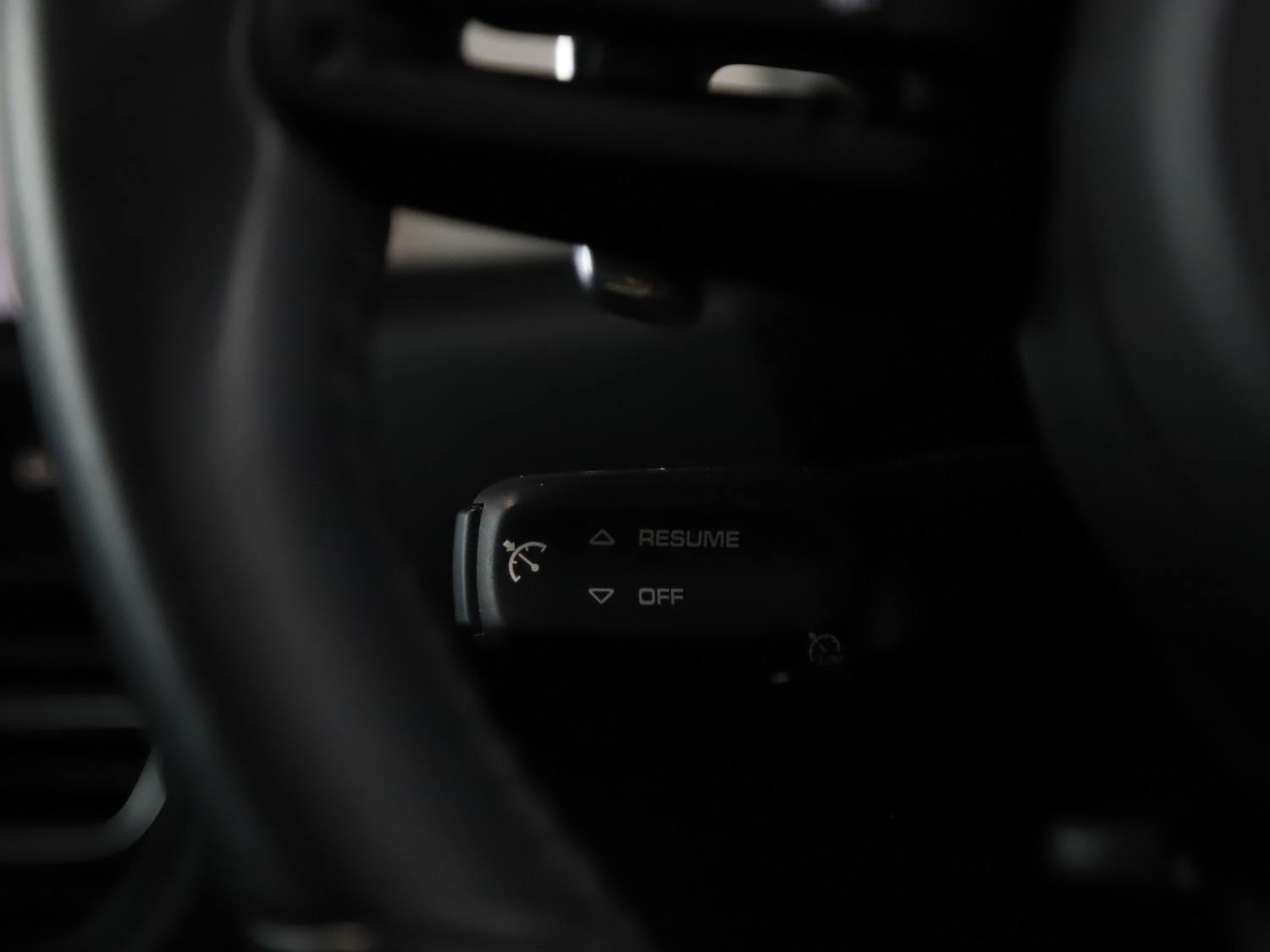 Used Porsche Macan 2023 for sale - 76344983: Photo 18