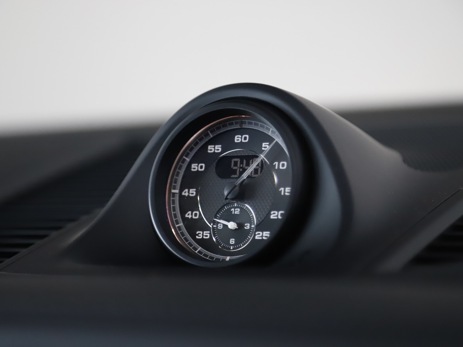 Used Porsche Macan 2023 for sale - 76344983: Photo 34