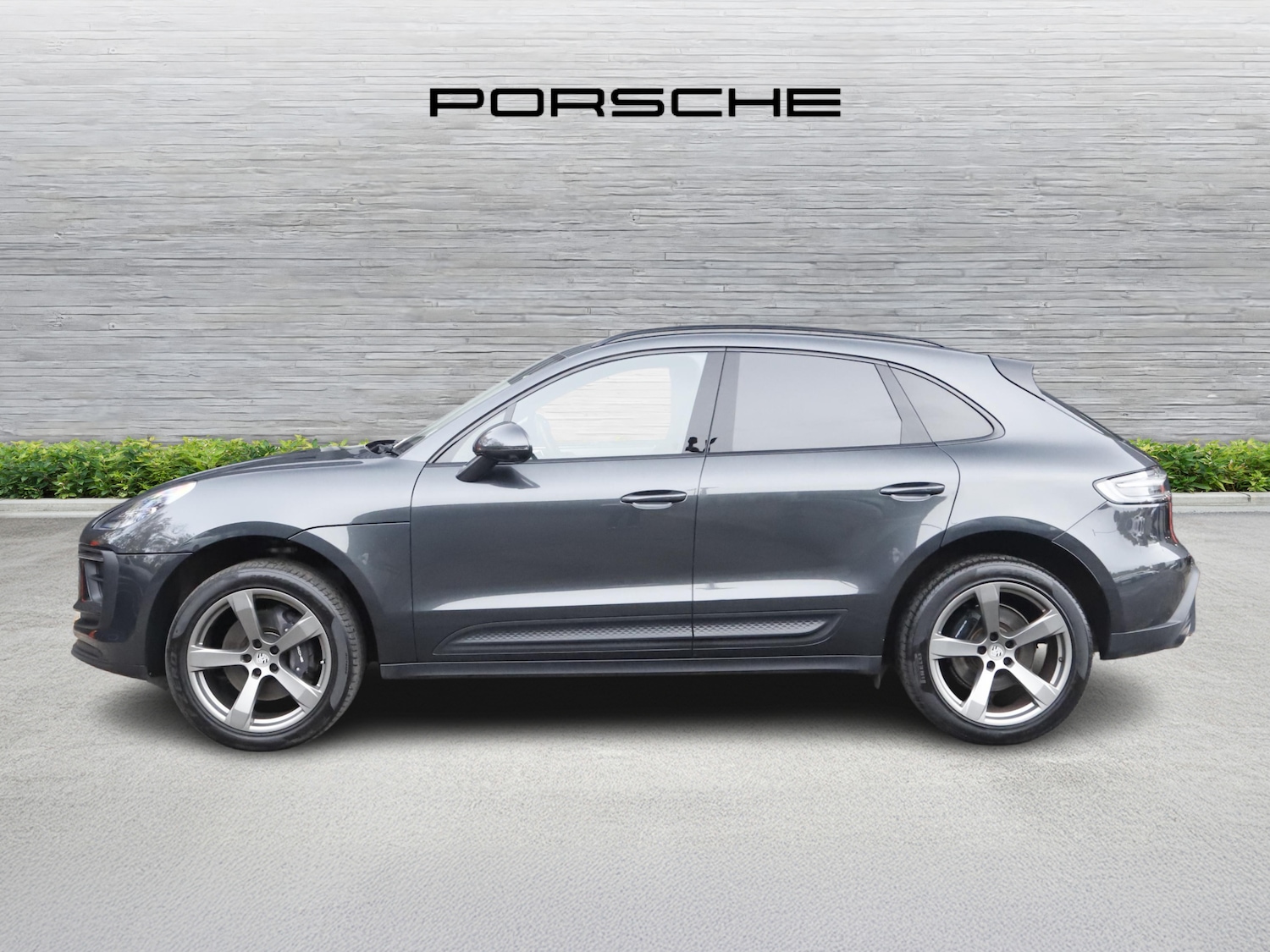 Used Porsche Macan 2023 for sale - 76344983: Photo 5