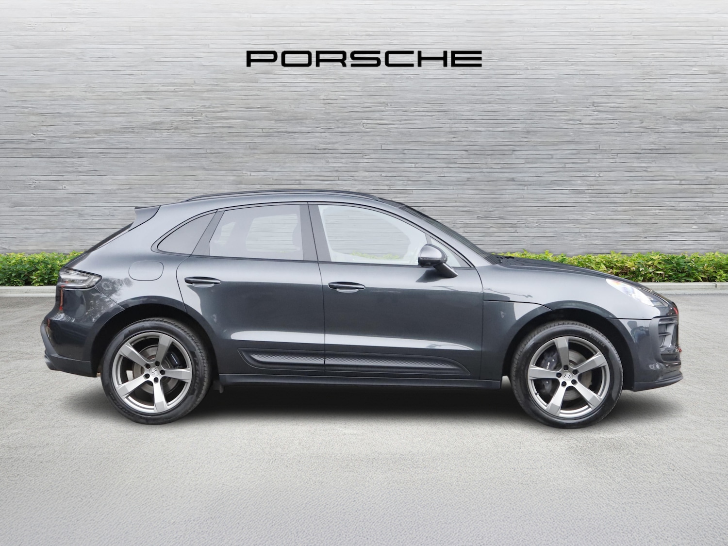 Used Porsche Macan 2023 for sale - 76344983: Photo 8