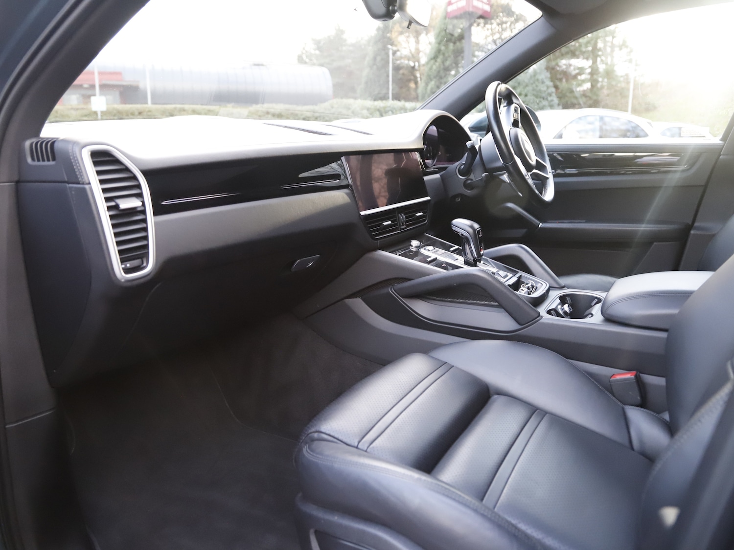 Used Porsche Cayenne 2019 for sale - 76546020: Photo 4