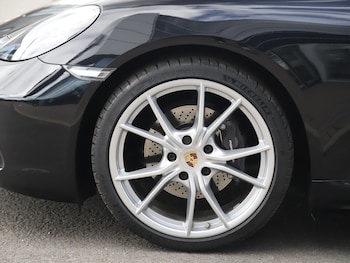 Used Porsche Cayman 2025 for sale - 78228011: Photo