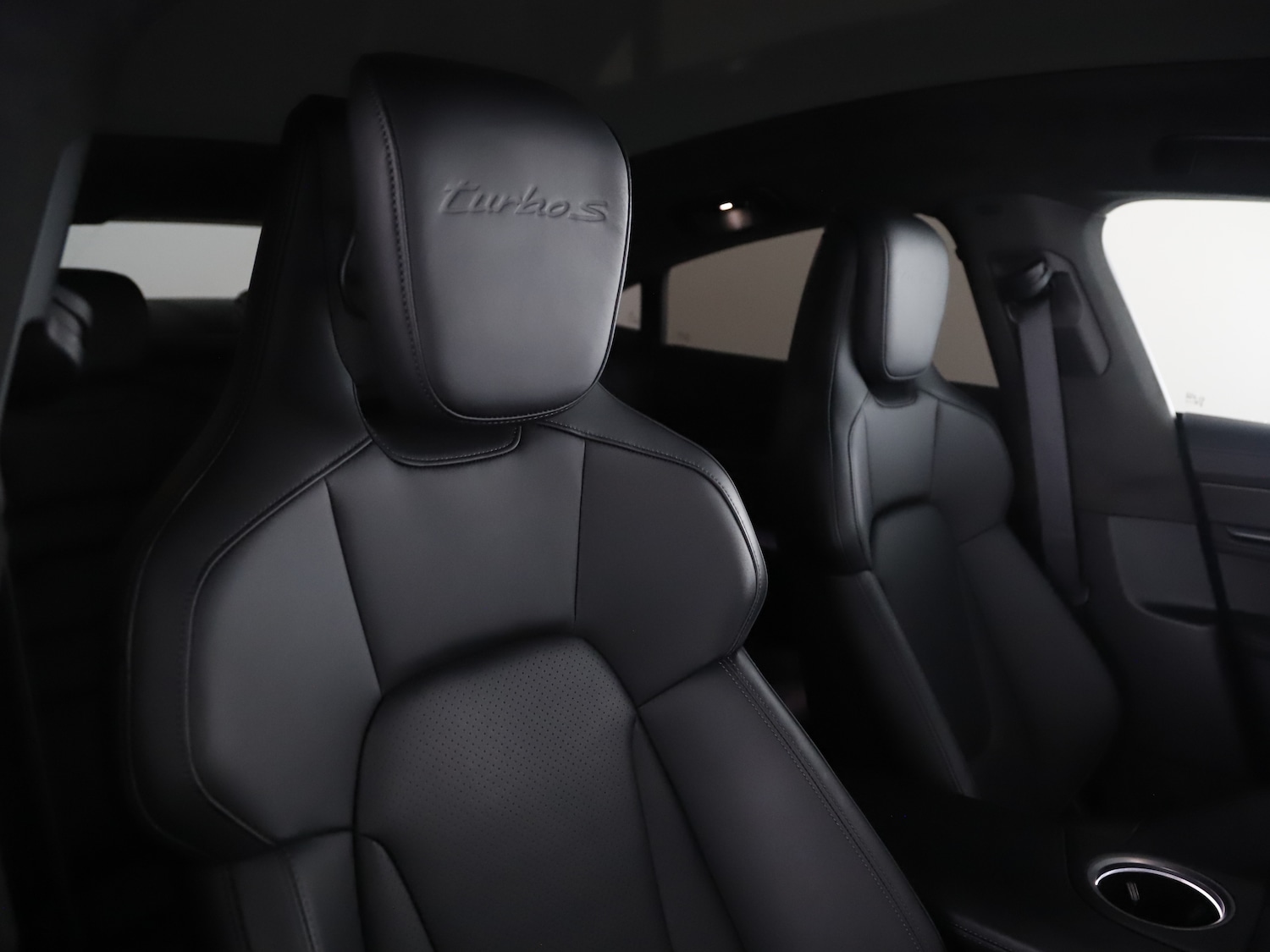 Used Porsche Taycan 2021 for sale - 76303445: Photo 30