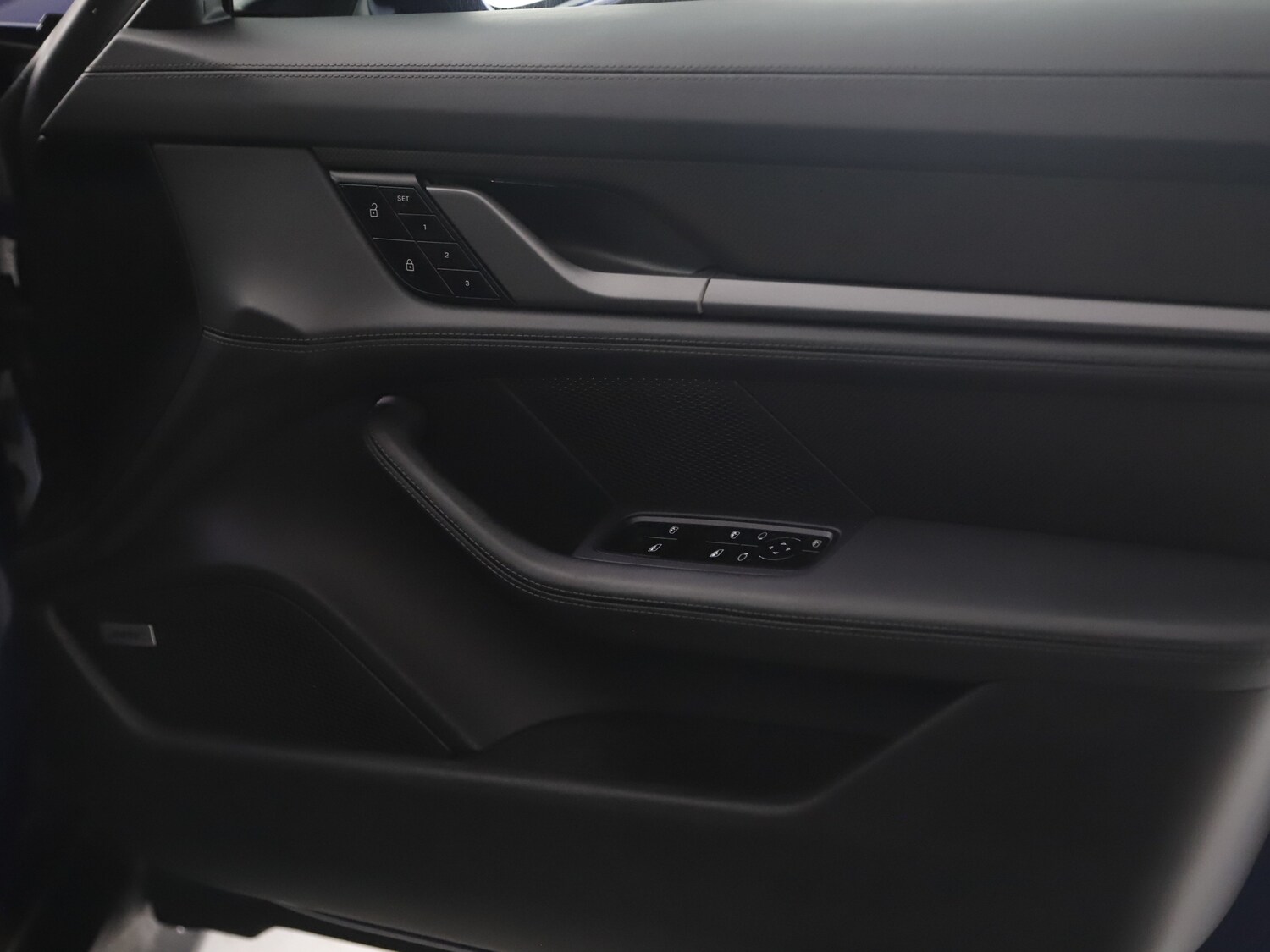 Used Porsche Taycan 2021 for sale - 76303445: Photo 37