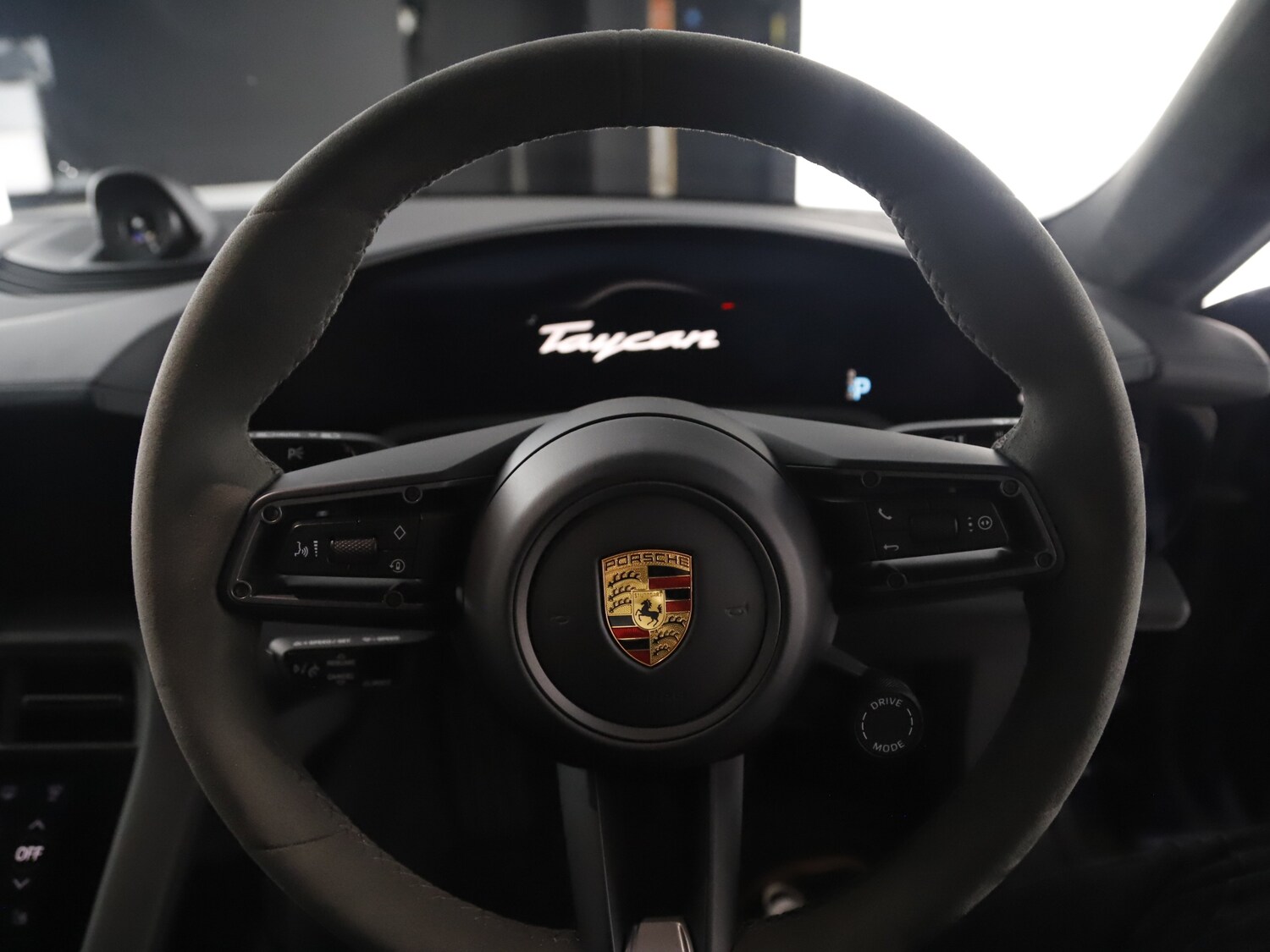 Used Porsche Taycan 2021 for sale - 76303445: Photo 39