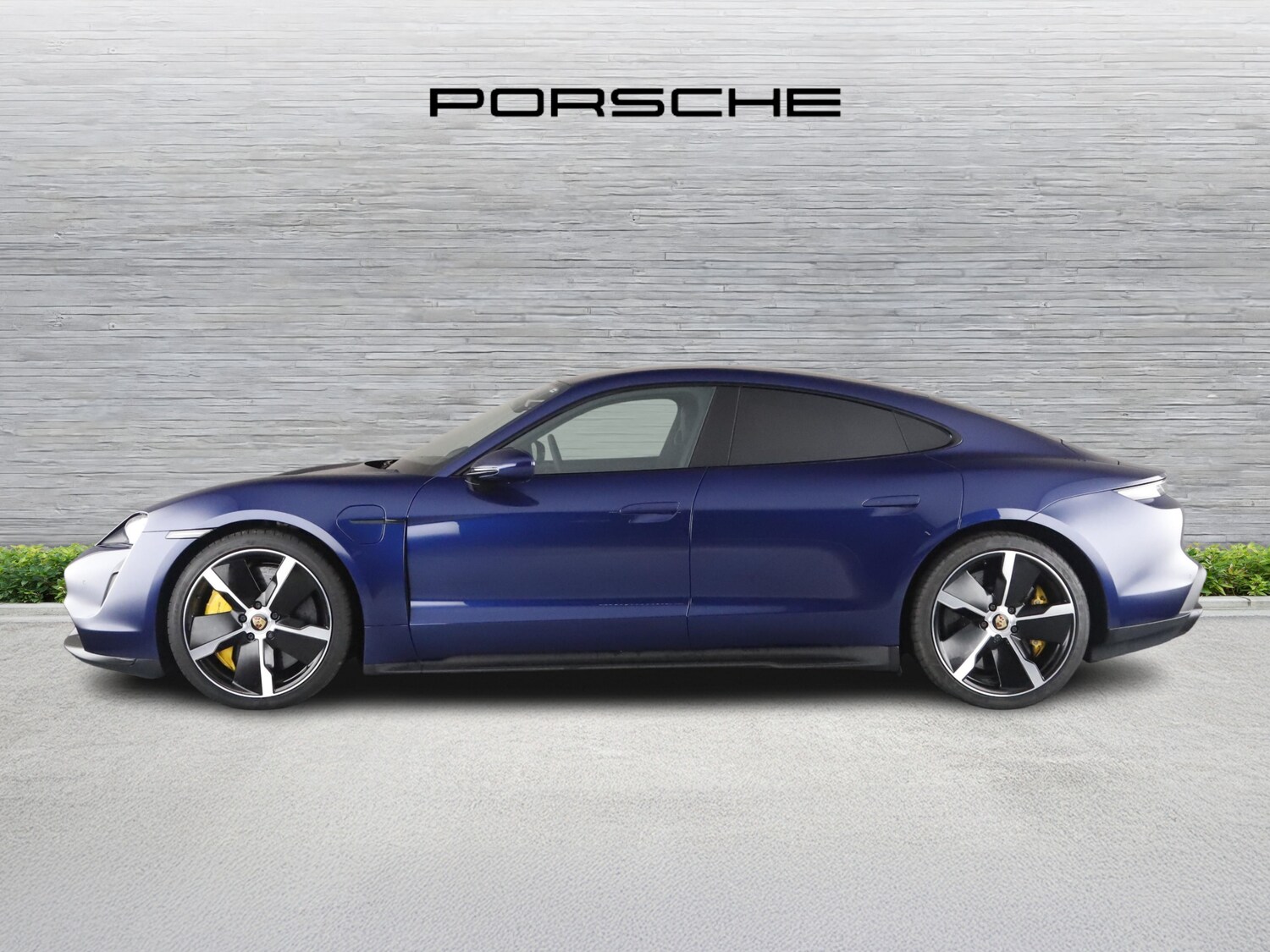 Used Porsche Taycan 2021 for sale - 76303445: Photo 5