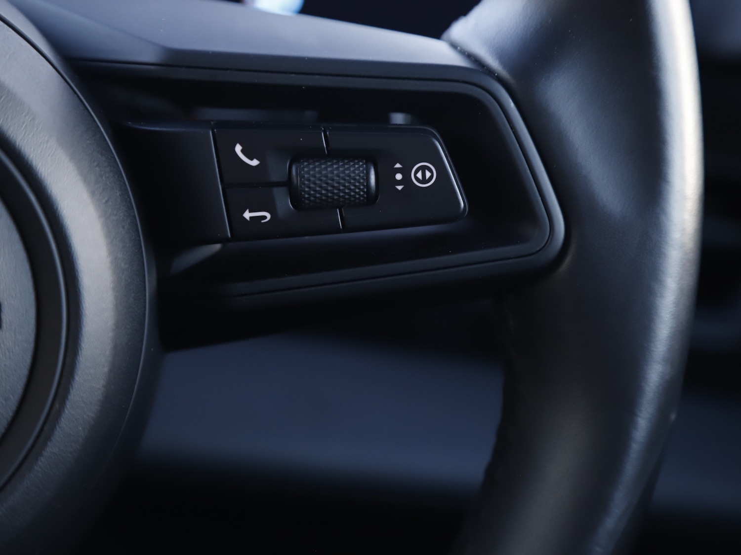 Used Porsche Taycan 2023 for sale - 76961962: Photo 37