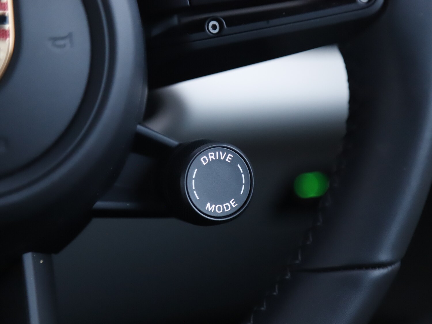 Used Porsche Macan 2025 for sale - 76723992: Photo 19