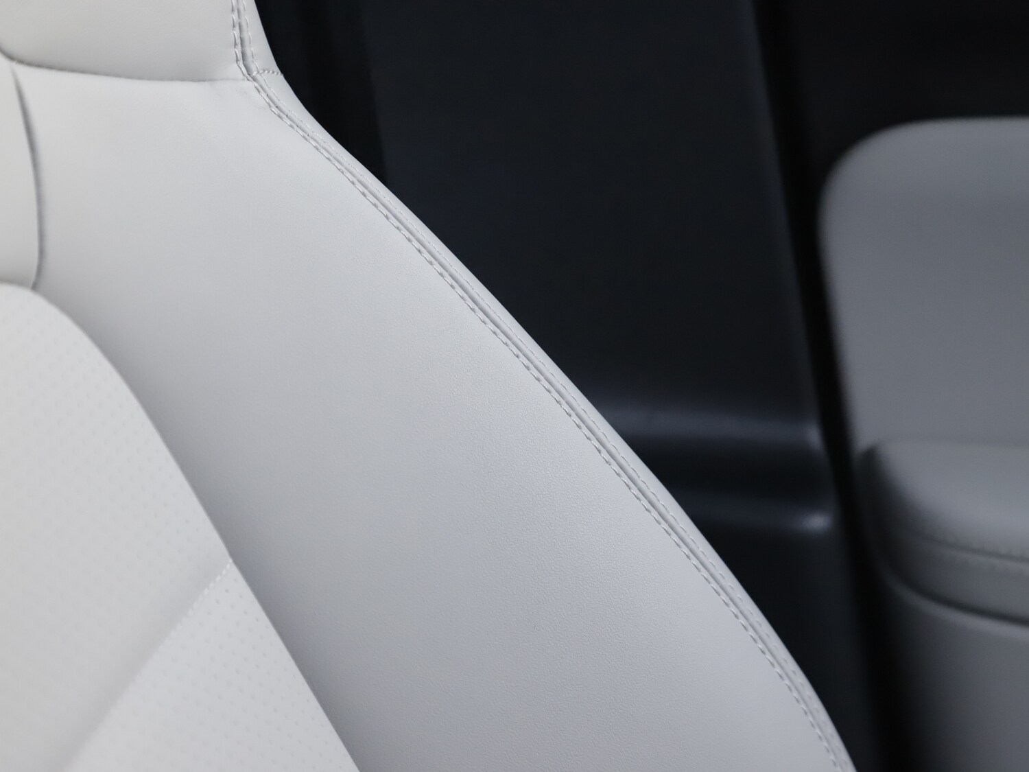 Used Porsche Macan 2025 for sale - 76723992: Photo 21