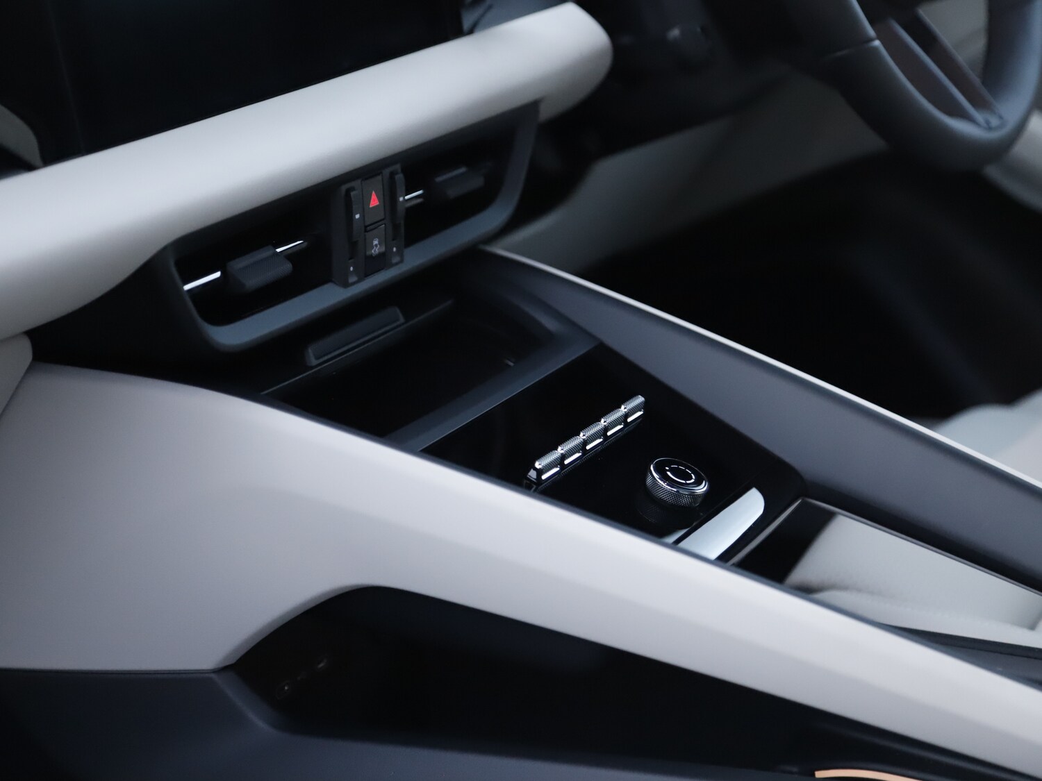 Used Porsche Macan 2025 for sale - 76723992: Photo 32