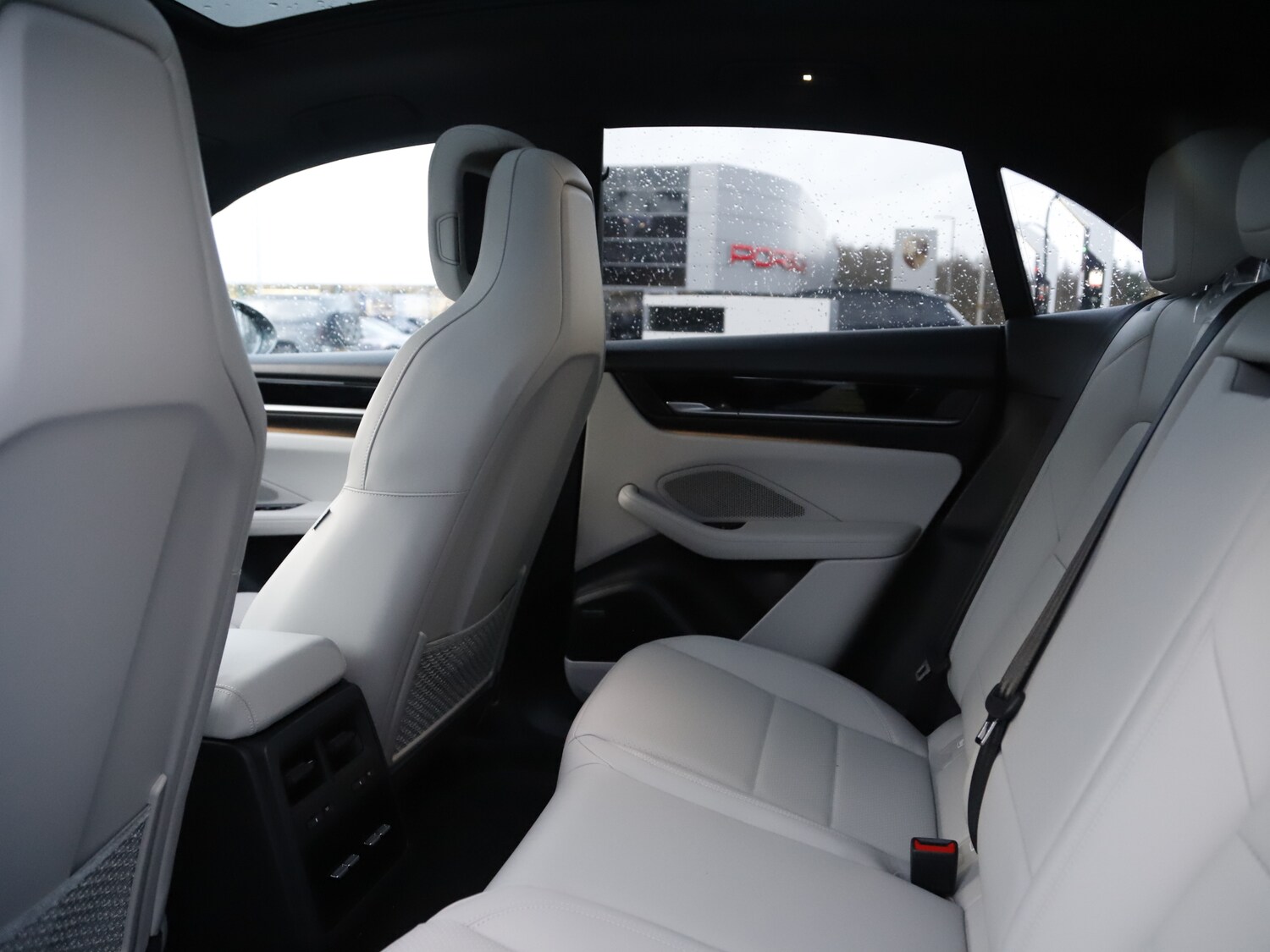 Used Porsche Macan 2025 for sale - 76723992: Photo 40