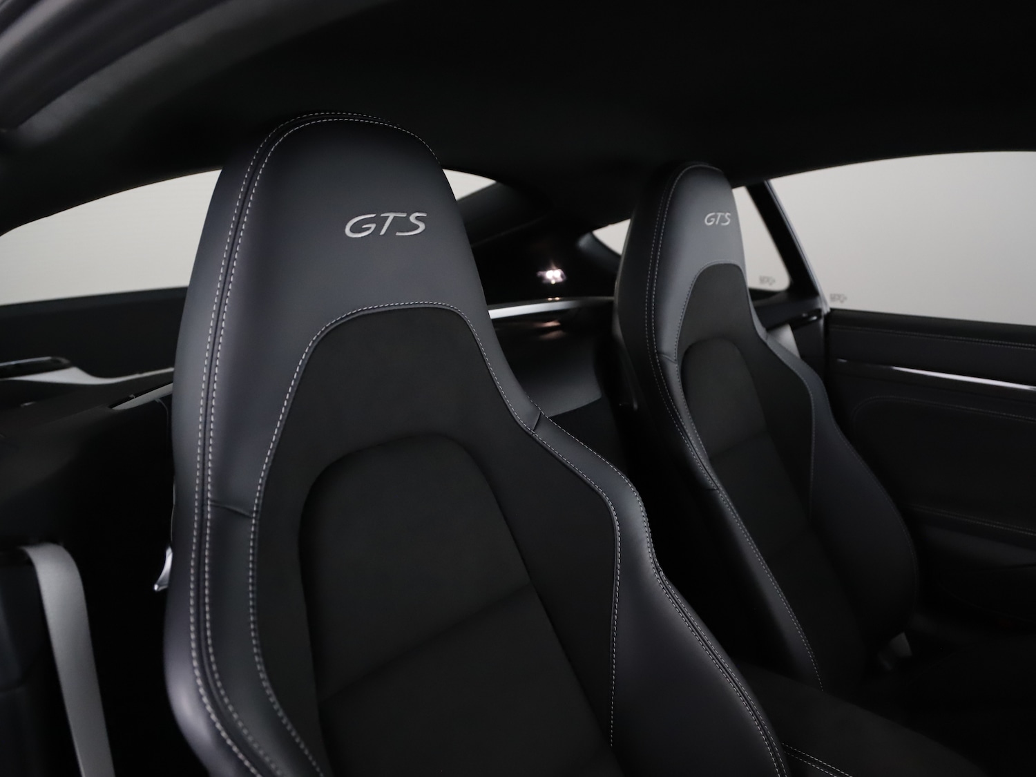 Used Porsche 718 Cayman 2024 for sale - 76303446: Photo 12