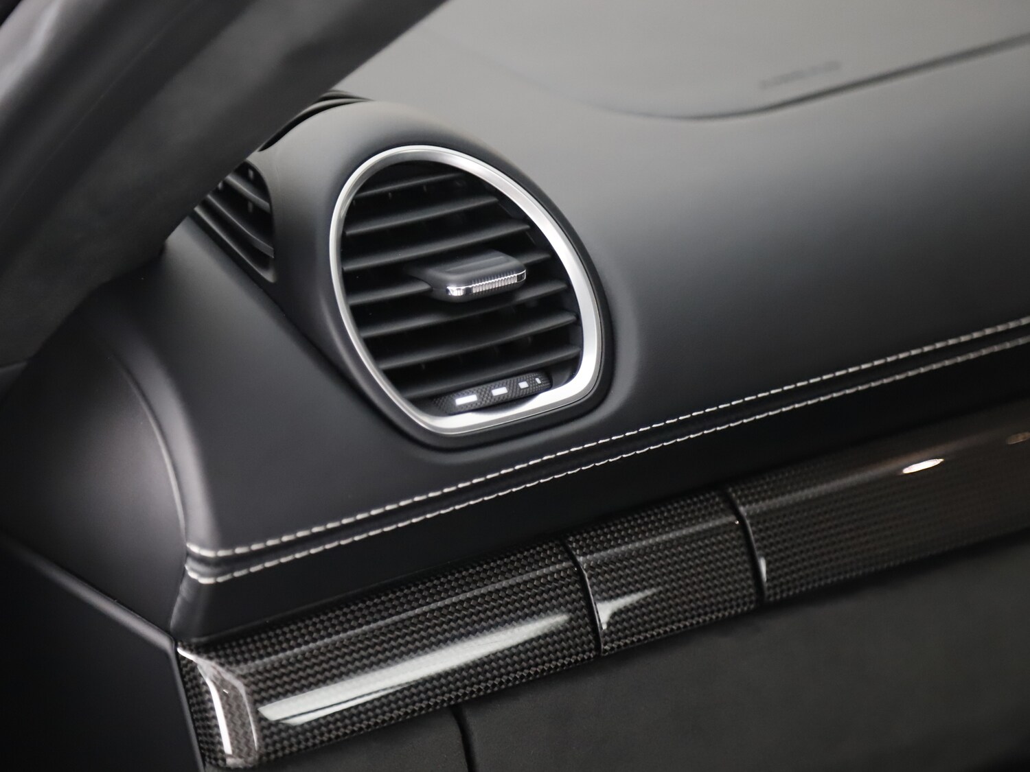 Used Porsche 718 Cayman 2024 for sale - 76303446: Photo 27