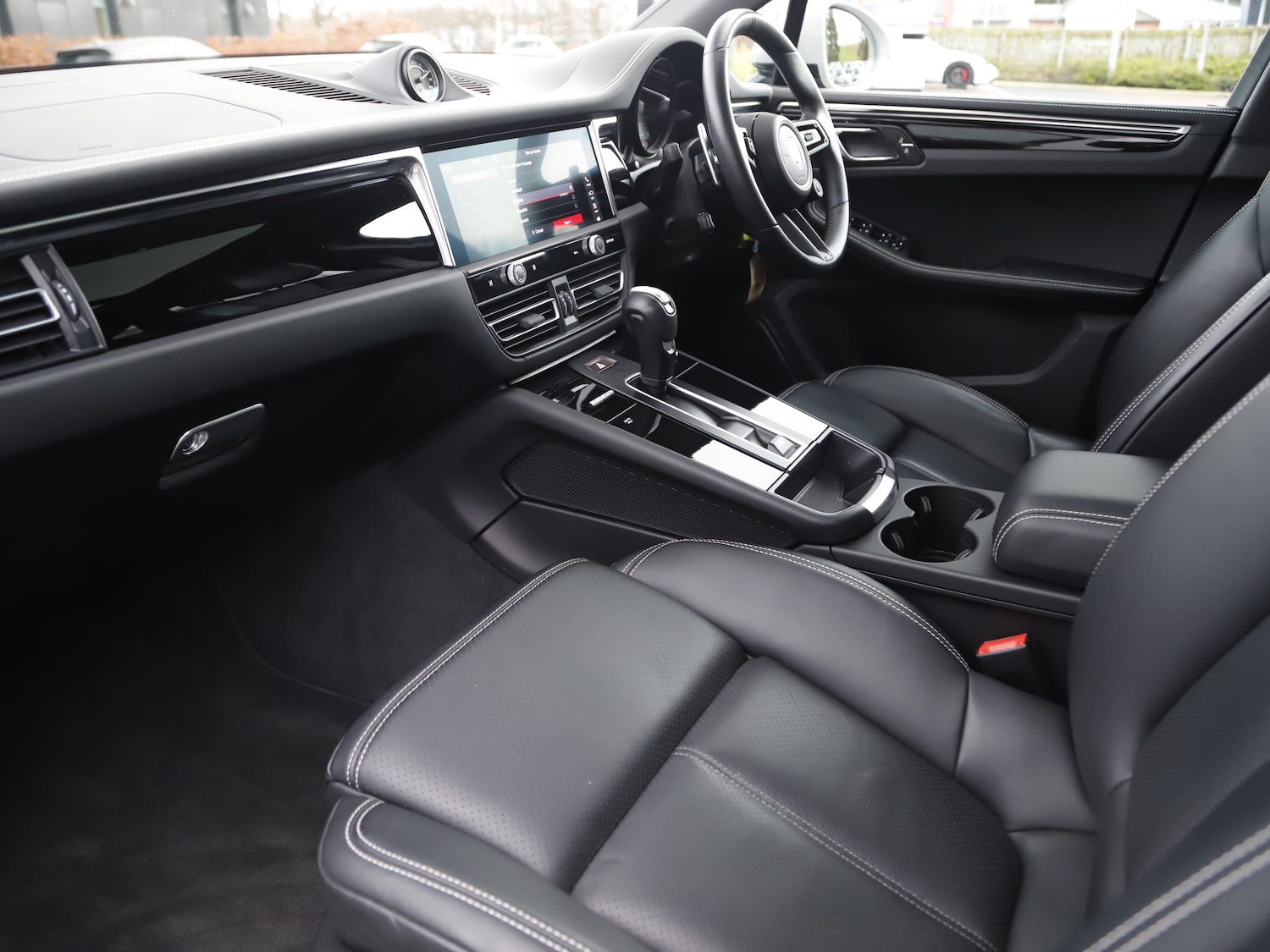 Used Porsche Macan 2022 for sale - 77533746: Photo 4