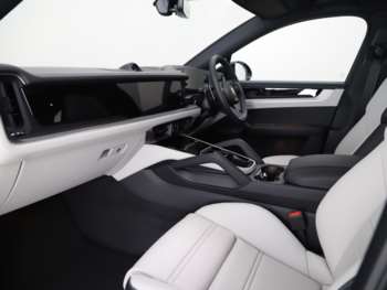 Used Porsche Cayenne 2025 for sale - 74869623: Photo