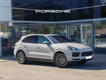 Used Porsche Cayenne 2023 for sale - 78457560: Photo