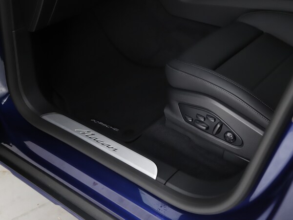 Used Porsche Macan 2025 for sale - 75122870: Photo 10