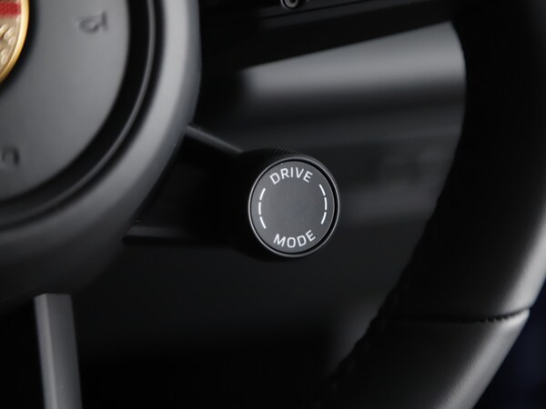 Used Porsche Macan 2025 for sale - 75122870: Photo 15
