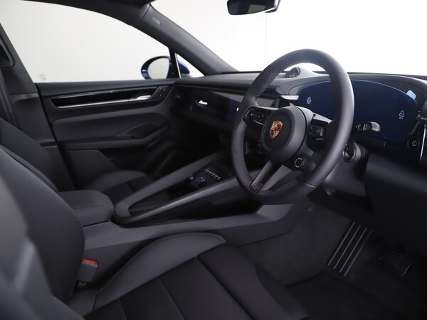 Used Porsche Macan 2025 for sale - 75122870: Photo 32