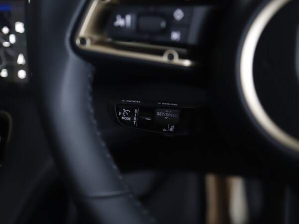 Used Porsche Taycan 2025 for sale - 75693561: Photo 36